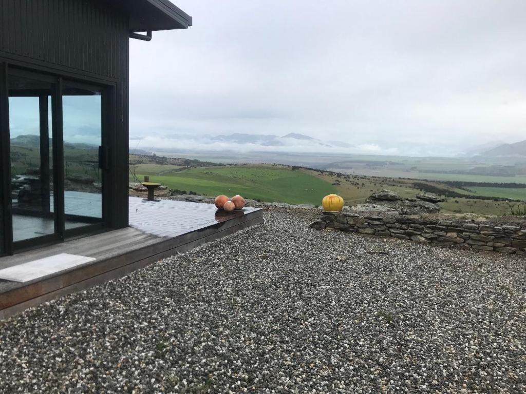 Top Of The World Studio Nestled In The Rock Queensberry Exteriör bild